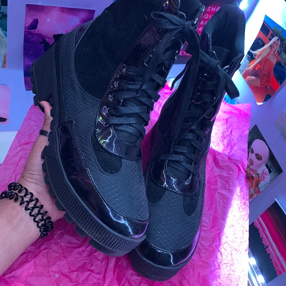 Black combat!🦇